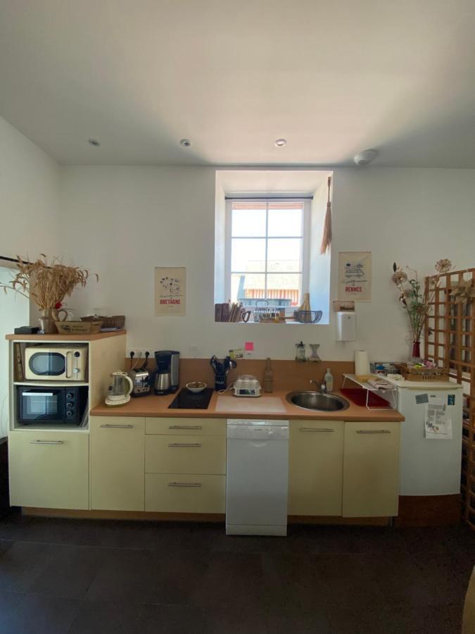Bed and Breakfast La Metairie Domloup Zimmer foto